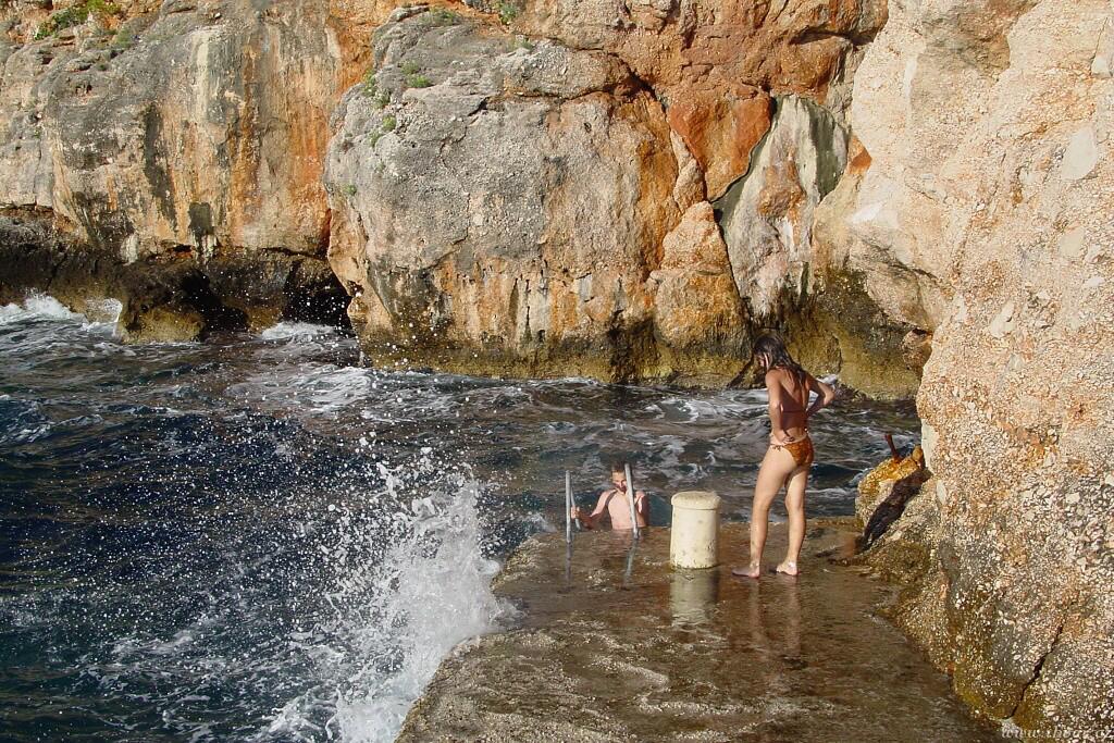 img00010.jpg