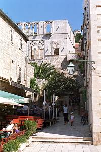 Hektorovićův palác před pár lety