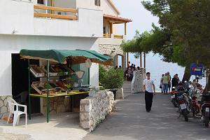 Centrum letoviska u restaurace Slavinka