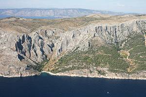 Zátoka Lučišće z letadla (rok 2007)