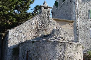 Starý domek ve vesnici Brusje