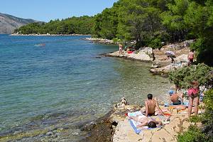 Skalnaté pobřeží