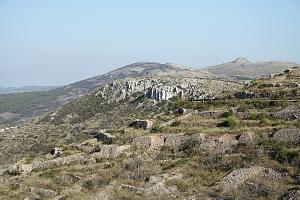 V dálce nejvyšší vrchol ostrova - Sveti Nikola