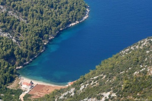 Zátoka Lučišće u Brusje